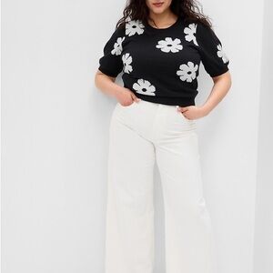 GAP Black and White Sweater